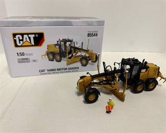 JC006 CAT Diecast 140M3 Motor Grader 1 50 NIB