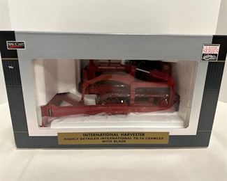 JC008 SpecCast Diecast IH Higley Detailed TD14 Crawler with Blade NIB