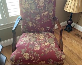 #1	Ethan Allen Wingback Chair - Burgundy Floral	 $100.00 
#2	Ethan Allen Wingback Chair - burgundy Floral	 $100.00 
