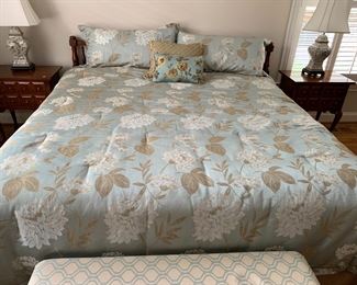#75	Turquoise and gold King size bedding set w/dust ruffle, quilt, and double shams 	$30 
