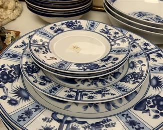 #99	Blue heron four dinner plates one bread and butter, 2 saucers	$42 

