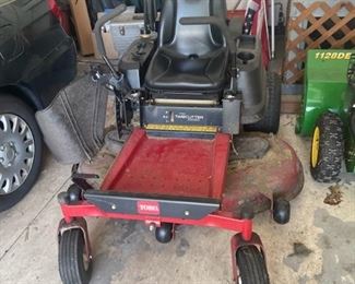 zero turn toro lawn mower