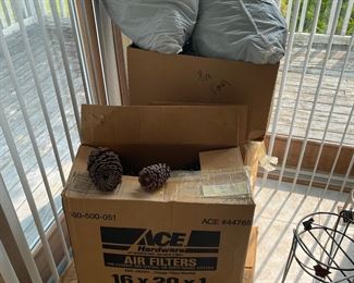 Pine cones! Huge amount- great for crafts! 