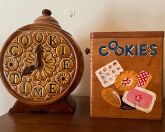 One Ceramic Jar + One Vintage Wooden = Cookie!!  