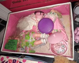 Vintage Doll, Clothing, Accessories, & Case