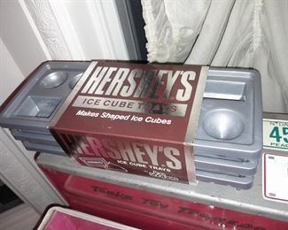 Hershey's Chocolate Ice Cube Tray Set
