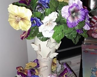 Butterfly Vase W/ Flowers