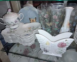 STUNNING "Butterfly Meadow By Lenox" MASSIVE China Set W/ Specialty Accent Pieces