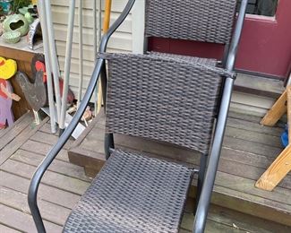 2 wicker patio armchairs