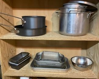 Aluminum large stock pots, KitchenAid stand mixer - white 