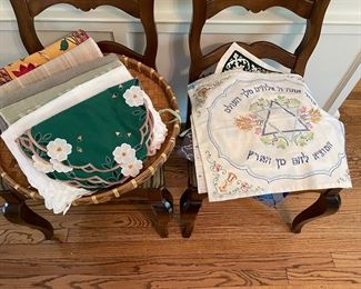 runners and Judica Matzah covers