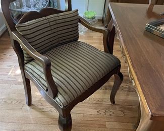 Armchair to dining table with lumbar pillow