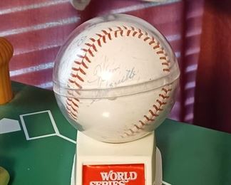 1980 signed World Series ball