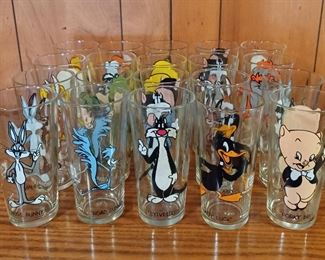 20 1973 Pepsi Cartoon glasses