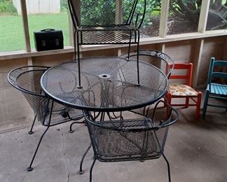 1960s Iron Patio Set