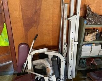 $125 - GOLDS GYM WEIGHT MACHINE TOWER - COMPLETE BUT DISASSEMBLED