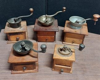 5 Wooden Coffee / Spice Grinders