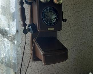 Working wall phone