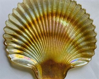 Glass scallop dish 