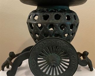 Iron planter 