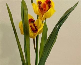 Decorative potted plant 21”