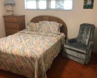 Full bed.  Vintage headboard.  Has matching armoire, nite stand, and dresser with mirror.  Next photos.
Vintage velvet chair.  Small chest of drawers.