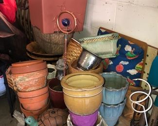 Ceramic and terra cotta pots