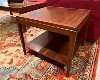 Lane End Table (23"W x 23"L x 20"H) (pr)