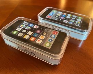 Factory Sealed Apple - iPod Touch 32GB MP3 Player (7th Gen) - Space Gray Model:MVHW2LL/A (pr)