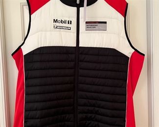 Tagged / Never Worn Men's Porsche Motorsport Selection Mobil 1 / Michelin Puffer Vest Size XL