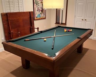 Brunswick 8' Billiards Table (Pristine Condition)