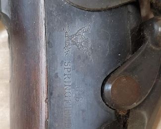 Antique US Sprinfield 1882 rifle with bayonet 