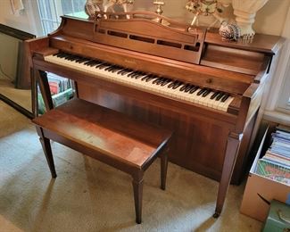 Valdwin piano 