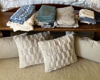 Linens and Pillows 