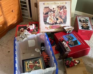 Very Nice Christmas Lot