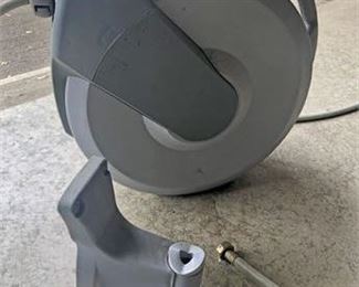 Frontgate Retractable Lawn Hose 