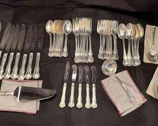 "Willow Oak in Woodside" in Aiken, SC Starts Closing Sat 6/3 at 8pm. Pickup is Mon 6/5 from 2-6pm. Please click here to see more photos, descriptions, and current bids:&nbsp;https://ctbids.com/estate-sale/22076