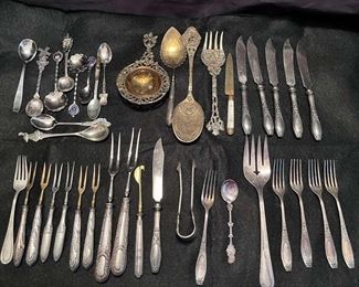 "Willow Oak in Woodside" in Aiken, SC Starts Closing Sat 6/3 at 8pm. Pickup is Mon 6/5 from 2-6pm. Please click here to see more photos, descriptions, and current bids:&nbsp;https://ctbids.com/estate-sale/22076