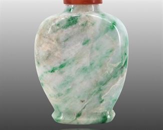 Chinese Qing Dynasty Jade Snuff Bottle
