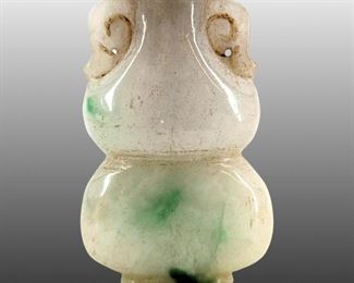 Qing Dynasty Chinese Jade Snuff Bottle
