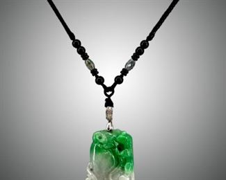 Stunning Chinese Carved Jade Pendant Necklace
