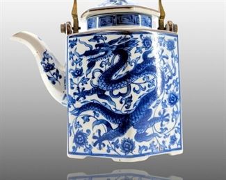 Ming Dynasty Chinese Porcelain Dragon Teapot

