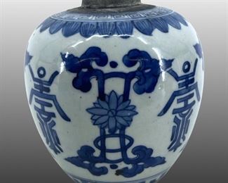 Qing Dynasty Blue& White Porcelain Jar
