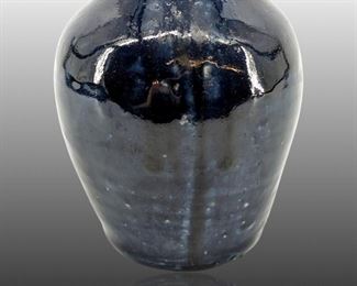 Qing Dynasty Blue Glazed Ceramic Vase
