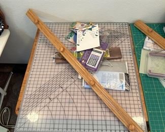 Omnigrid Quarter Rulers Cutting Grid Rotary Mat Wooden Ruler Rack Quilters FabriCalc And Wooden Peg Quilt Hanger
