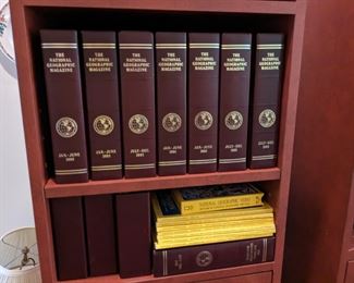 National Geographic set w/ faux leather slip-cover cases