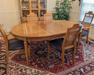 Gorgeous Heritage dining set with leaves