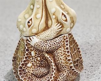 Pre-Sale: Harmony Kingdom Swamp Song Treasure Jest Box Alligators
