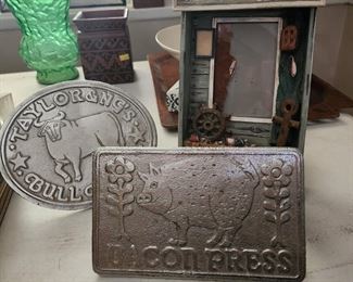 Cast Iron Bacon Press Pig