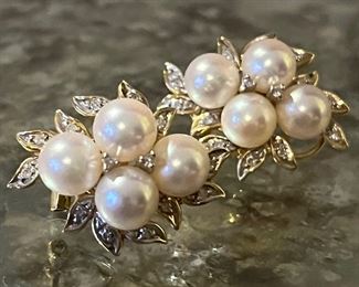 18K pearls and diamonds